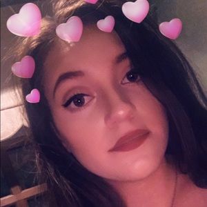 Meet your Posher, Amanda